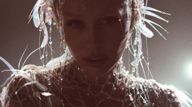 Miley Cyrus anuncia su nuevo álbum ‘Something Beautiful’ y promete revolucionar el pop