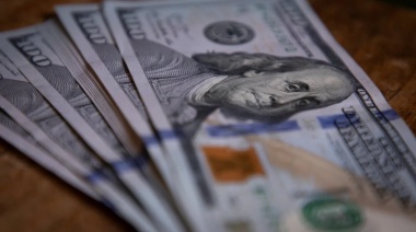Nuevo programa cambiario: si el dólar se va a $1.400 la devaluación será del 23%