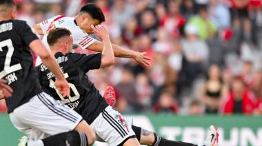 Batacazo en el Monumental: Deportivo Riestra venció a River y es líder del grupo B