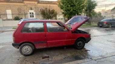 Incendios de vehículos en Quequén: doble intervención de bomberos