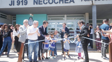 Kicillof en Necochea: inauguraciones y entrega de ambulancia, con críticas a la política de obra pública nacional
