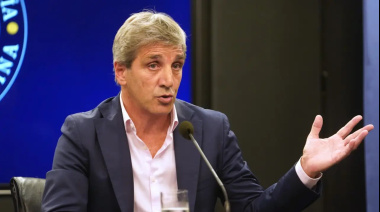 Caputo niega que el dólar esté atrasado