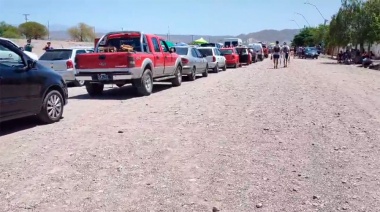 Cuatro kilómetros de cola en pos de una entrada provocó adelanto de venta