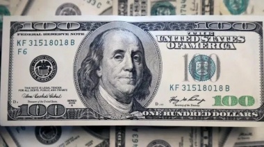 El dólar inició la semana en alza y cerró a $386