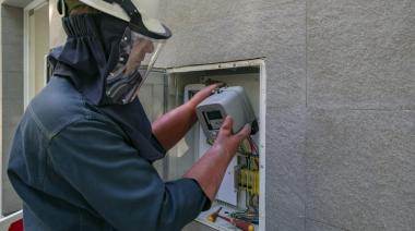 Tarifa de la luz: piden subas de promedio del 89% y ajuste mensual por inflación