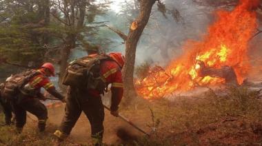El incendio forestal en el Parque Nacional Los Alerces ya consumió más de 3.000 hectáreas