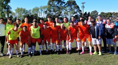 Villa Díaz Vélez hace historia con su debut en el Torneo Regional Amateur
