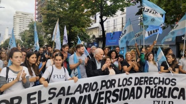Paro universitario de 48 horas y protestas frente al Congreso