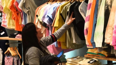 Preocupación en el Sector Textil: La Venta de Ropa Cayó un 7,7% Interanual en Mayo-Junio