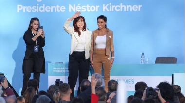 Cristina reapareció en Quilmes con críticas a Milei y reclamó un cambio de rumbo: "La gente se caga de hambre