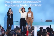 Cristina reapareció en Quilmes con críticas a Milei y reclamó un cambio de rumbo: "La gente se caga de hambre