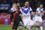 River y Vélez empataron en un partido electrizante