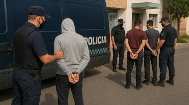 Secuestran Cocaína y Detienen a Siete Personas en Quequén