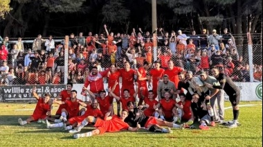 Villa Díaz Vélez cerró la semifinal a puro gol y va por el bicampeonato