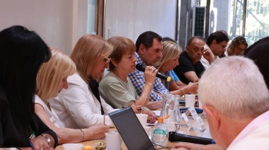 La Provincia recibe a docentes, estatales y judiciales para discutir salarios