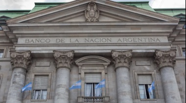 Milei firmó el decreto para transformar al Banco Nación en sociedad anónima antes de viajar a EE.UU.