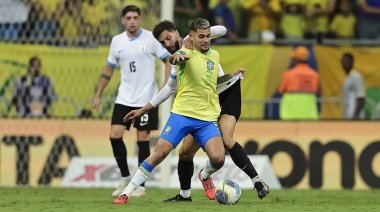 Uruguay y Brasil empatan 1-1 en un duelo tenso por las Eliminatorias