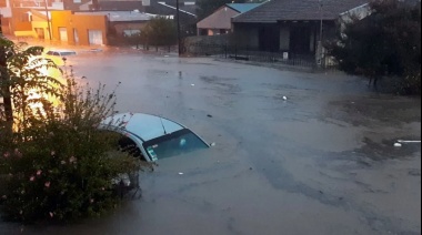 Bahía Blanca en emergencia: el SMN eleva a alerta roja por tormentas