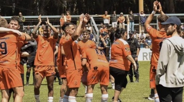 Villa Díaz Vélez vence 4-3 a Sud América en un partidazo y logra su primera victoria en el Torneo Regional Amateur