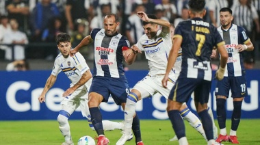 Boca cayó en Perú y deberá ganar en La Bombonera para seguir en la Copa Libertadores