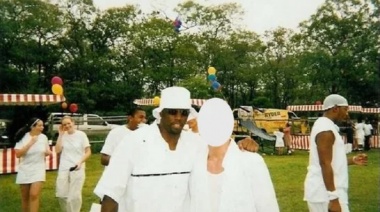 “Diddy” Combs le habría pedido a un adolescente que se baje los pantalones en medio de una “fiesta blanca”