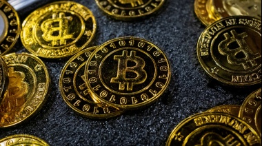 Bitcoin supera los 100.000 dólares por primera vez en la historia