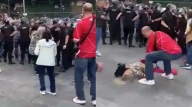 Brutal agresión policial a una jubilada durante la marcha frente al Congreso
