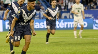 Vélez vence a Sarmiento y afianza su liderazgo en la Liga Profesional