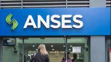 Oficializan el bono de $ 55.000 para jubilados que cobran la mínima y un aumento del 100% para la AUH
