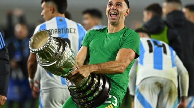 Emiliano “Dibu” Martínez Se Disculpa Tras Sanción de Conmebol