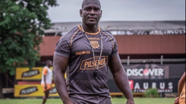 ¿Nace una cábala? El DT de Barcelona de Ecuador y su impactante look en la goleada ante Corinthians