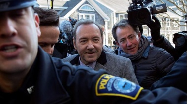 Spacey deberá indemnizar a la productora de "House of Cards" por política de acoso sexual