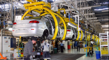 Pymes: la actividad manufacturera cayó 3,7% anual en noviembre, -13,6% en lo que va de 2024