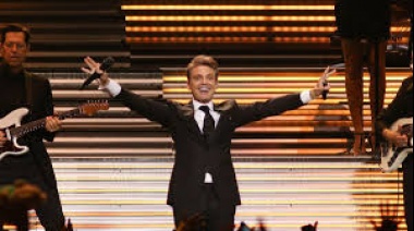 Luis Miguel gana el premio a "Gira Latina del Año" en los Billboard Music Awards