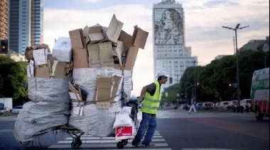 Casi 4 de cada 10 trabajadores están en negro y viven en hogares pobres