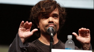 Peter Dinklage cuestionó a Disney por recrear una "historia retrógrada" de Blancanieves