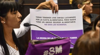 Andrea Caceres participó en el Parlamento de mujeres y diversidades