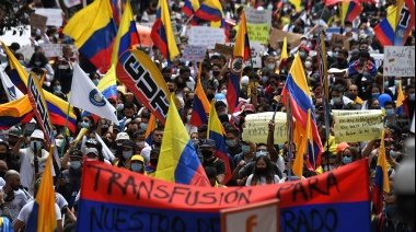 El Gobierno de Colombia insistió con su llamado al diálogo, mientras el número de muertos llegó a 42