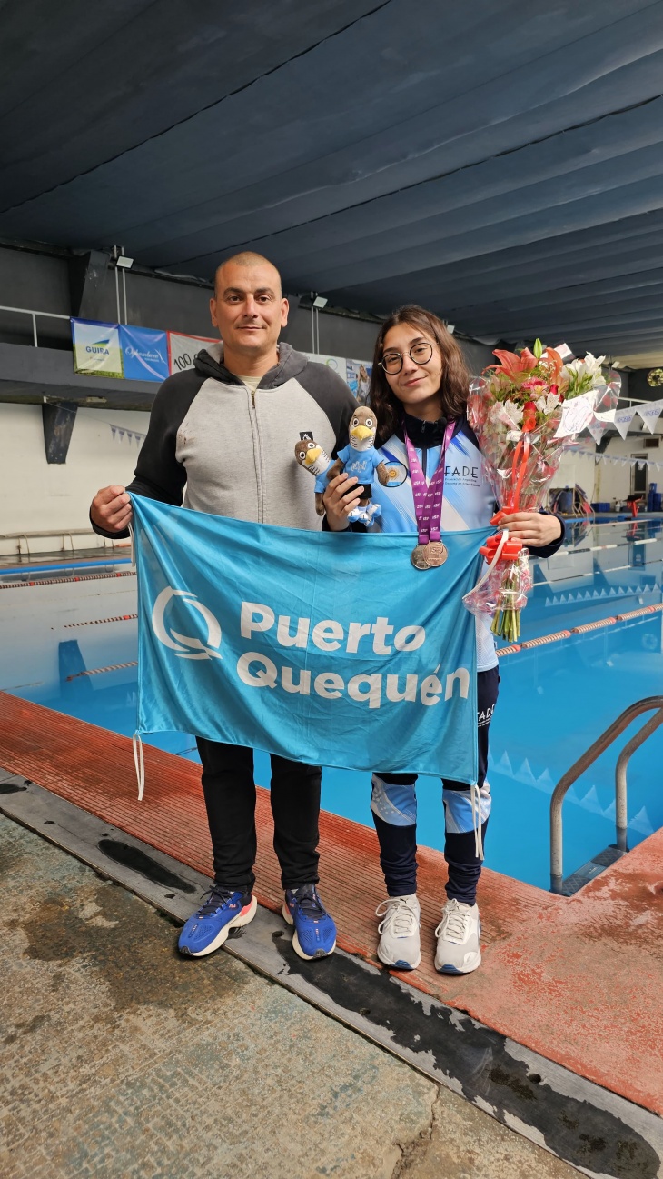 Guadalupe brilla en el Mundial Escolar de Natación.