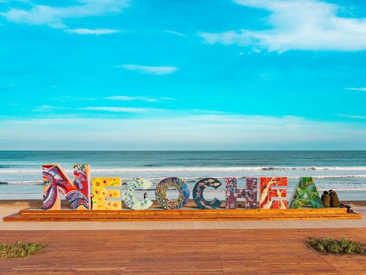 Necochea.
