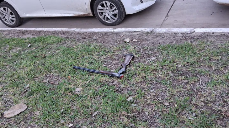 El arma que utilizó el alumno para gatillar en la escuela.