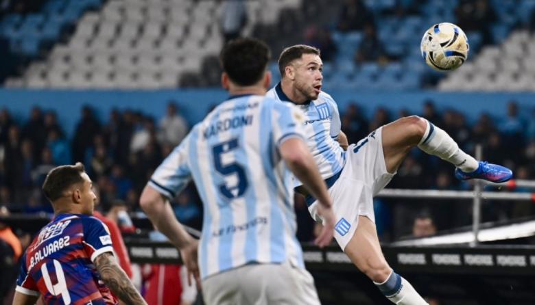 Unión Sorprende a Racing y lo Vence 3-2 en el Cilindro
