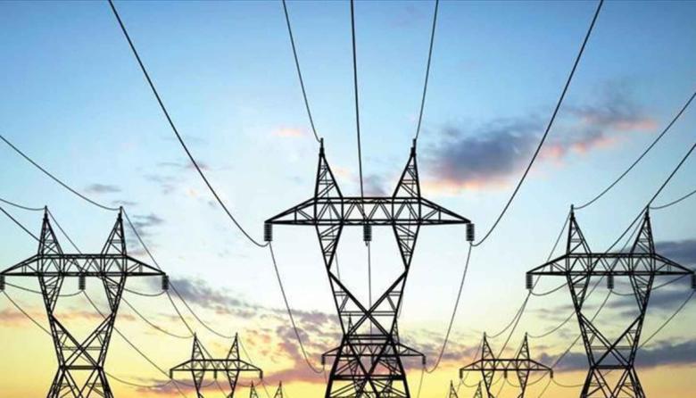 El Gobierno Planea un Nuevo Aumento de la Luz para Financiar Obras Eléctricas
