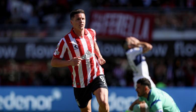 Estudiantes se queda con el clásico y es único líder de la Zona A del clausura