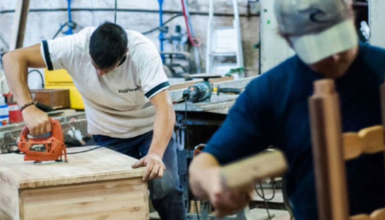 En 21 meses de la gestión Milei, se registró la pérdida de 276.624 empleos y cierre de casi 20.000 empresas