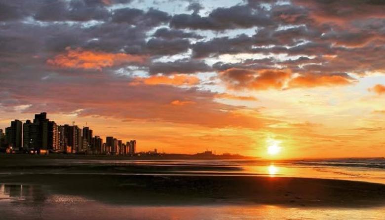 Hoy vuelve las tormentas y las ráfagas superarán los 69 km/h en Necochea y Quequén