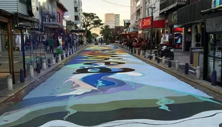 Comienza la renovación visual de la Peatonal 83 en la playa