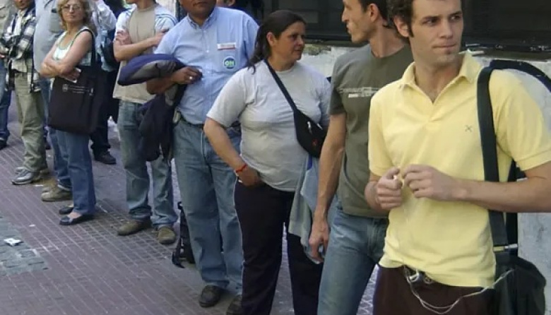 El desempleo golpeó a más de 150 mil trabajadores registrados durante el 2025