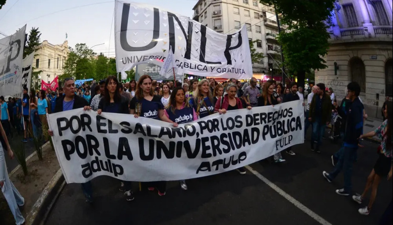 Ley de financiamiento: las universidades nacionales reclaman la "inmediata convocatoria a paritarias"
