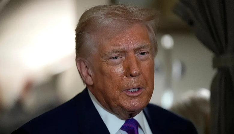 Trump ordenó desclasificar los archivos secretos sobre OVNIs y extraterrestres